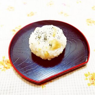 緑茶風味♪まんまる栗おにぎり